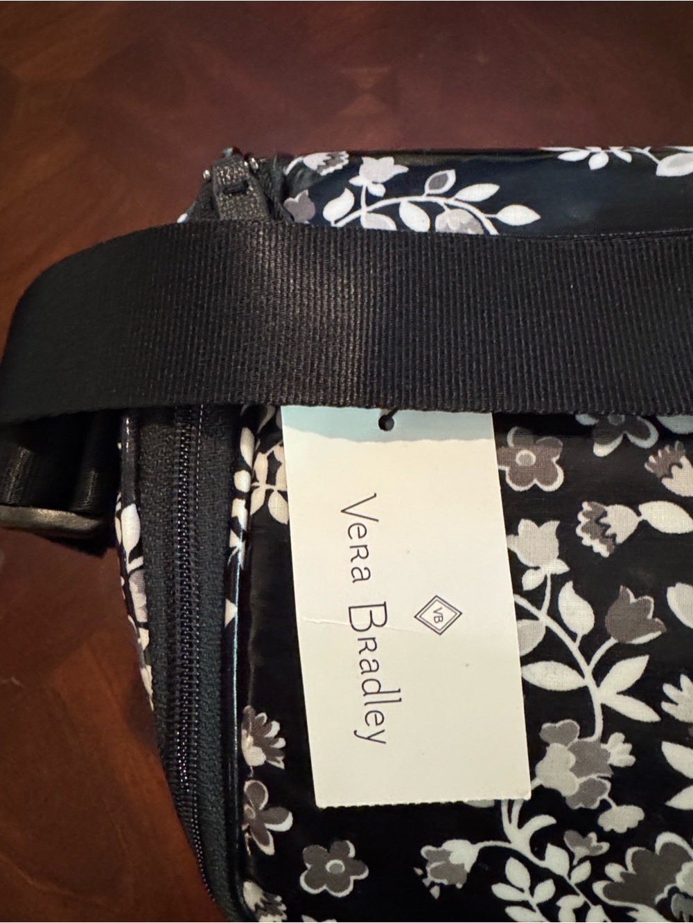 Vera Bradley Stay Cooler Lunch Bag Crossbody -NWT - Picture 2 of 7
